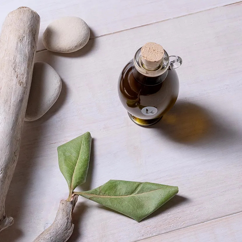 Henna Oil | 100% pure, cold-pressed oil for healthy brows, lashes & shiny hair